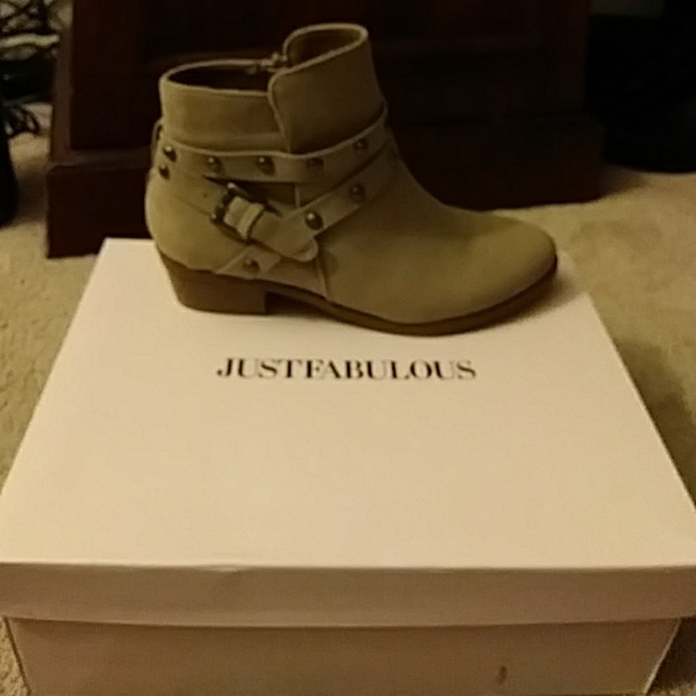 NIB Just Fab Booties